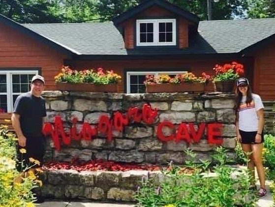 Spelunking Niagara Cave