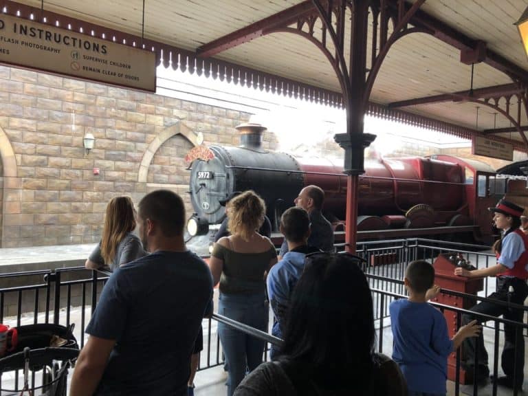 The Hogwarts Express: the only direct route between the two parks!