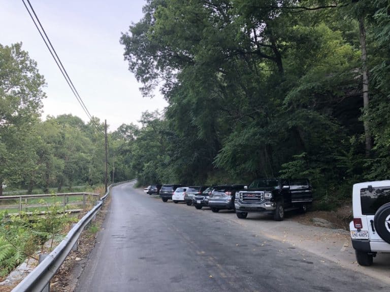 Parking for Maryland Heights Loop off Harpers Ferry Rd.