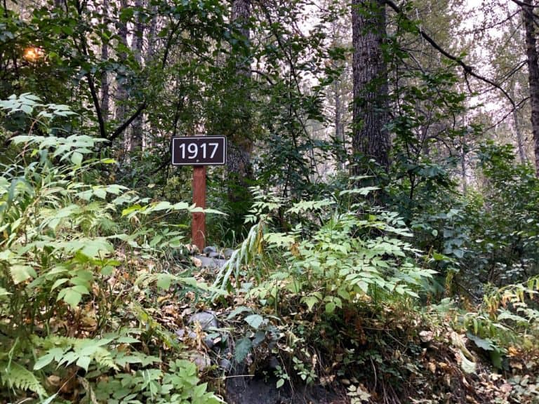 A sign indicating where the glacier ended in 1917.