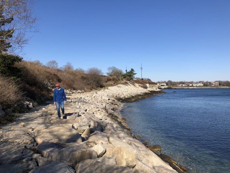 A glimpse of the unpaved portion of the Cliff Walk.